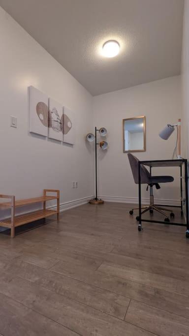 Lovely 2 Bed Condo In Downtown トロント エクステリア 写真