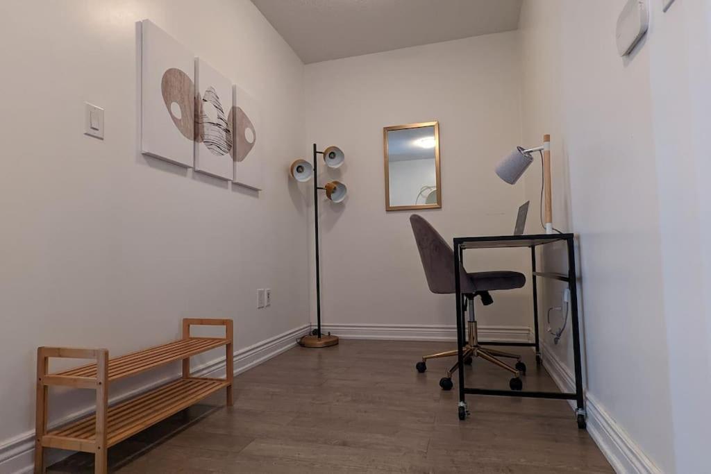 Lovely 2 Bed Condo In Downtown トロント エクステリア 写真